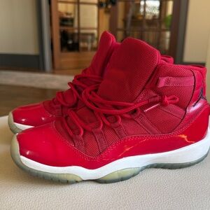Nike Air Jordan 11 Retro Win Like 96 Sneakers